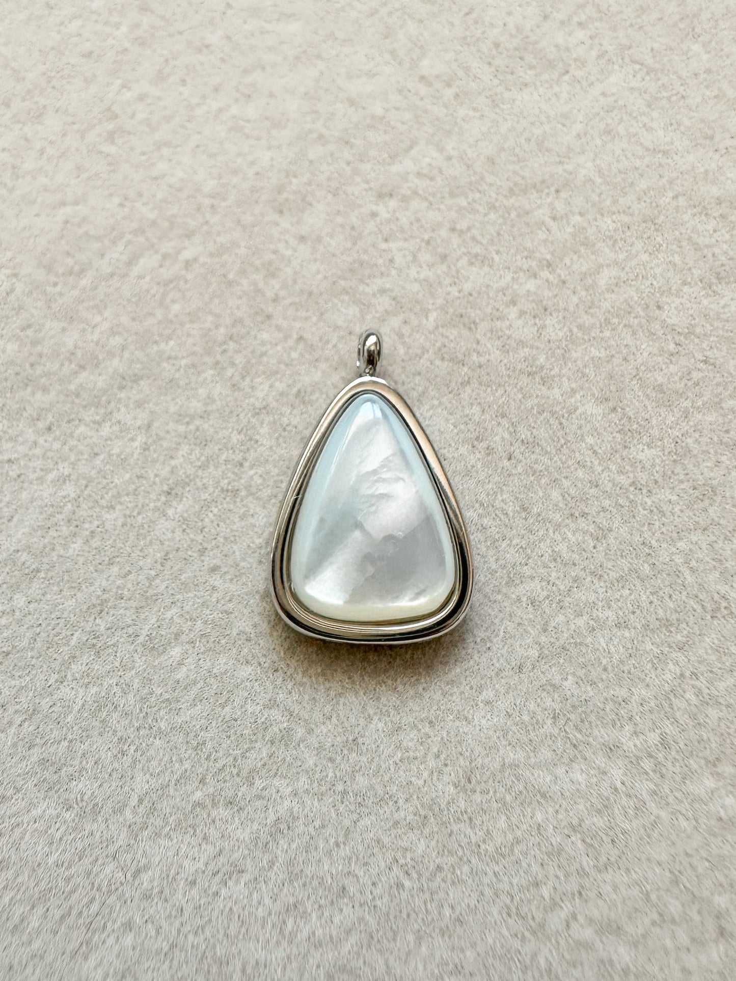 Pearlescent Tear Drop Charm | Silver