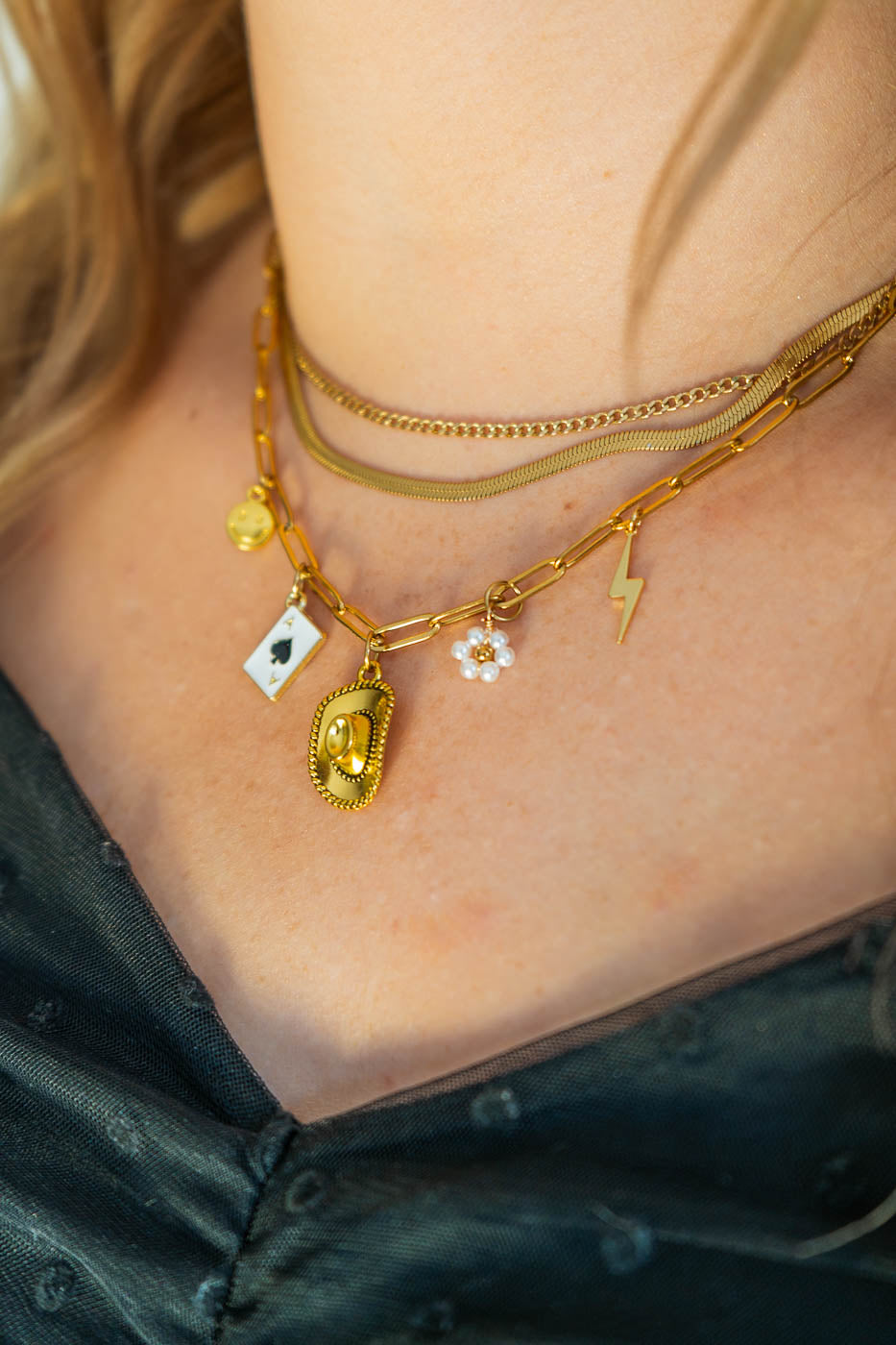 Cowgirl Hat Charm | Gold