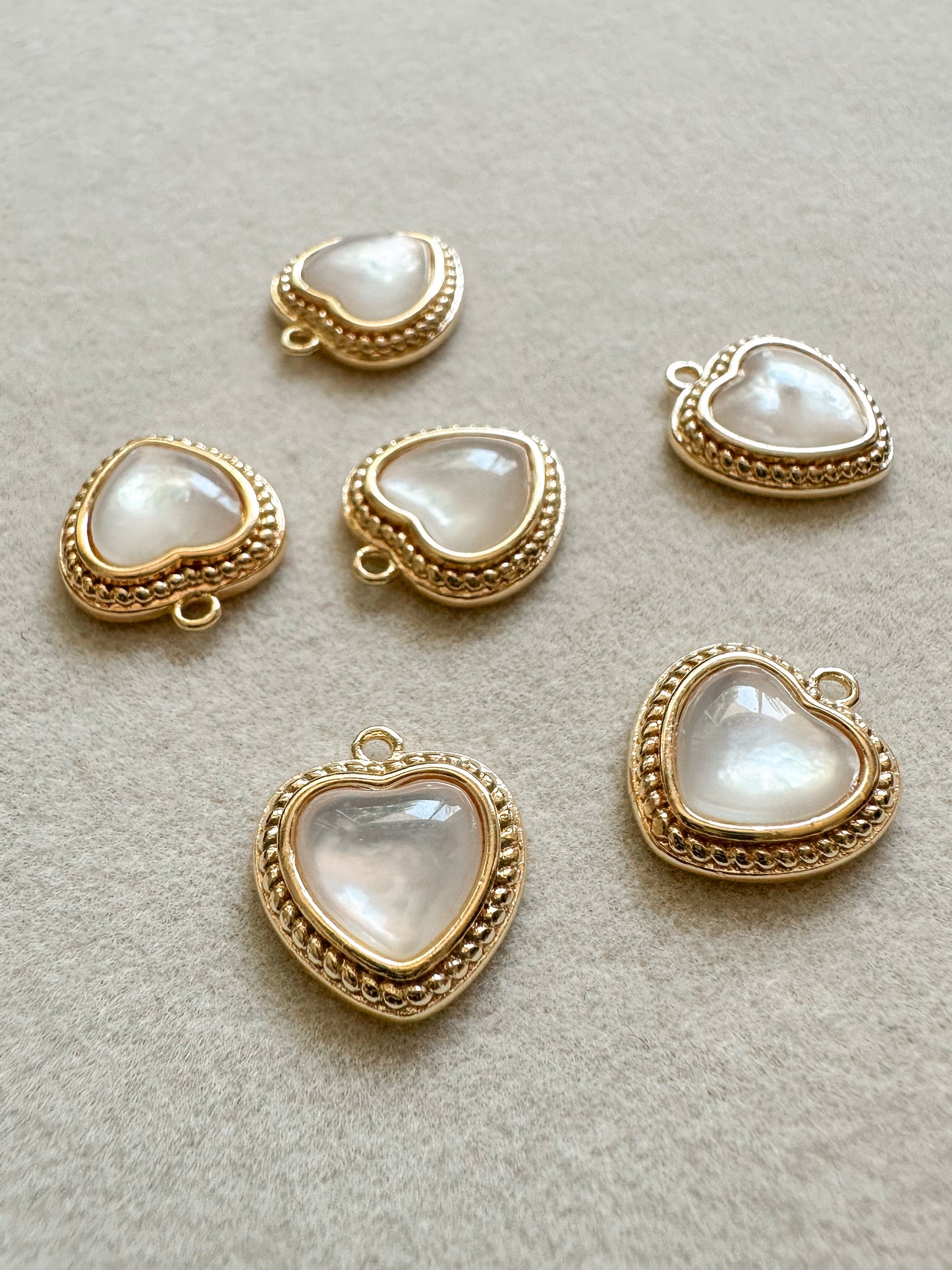 Pearlescent Heart Charm | Rope