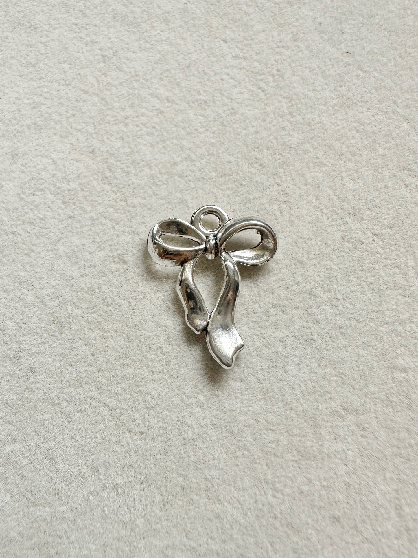 Ribbon Bow Charm | Small Silver