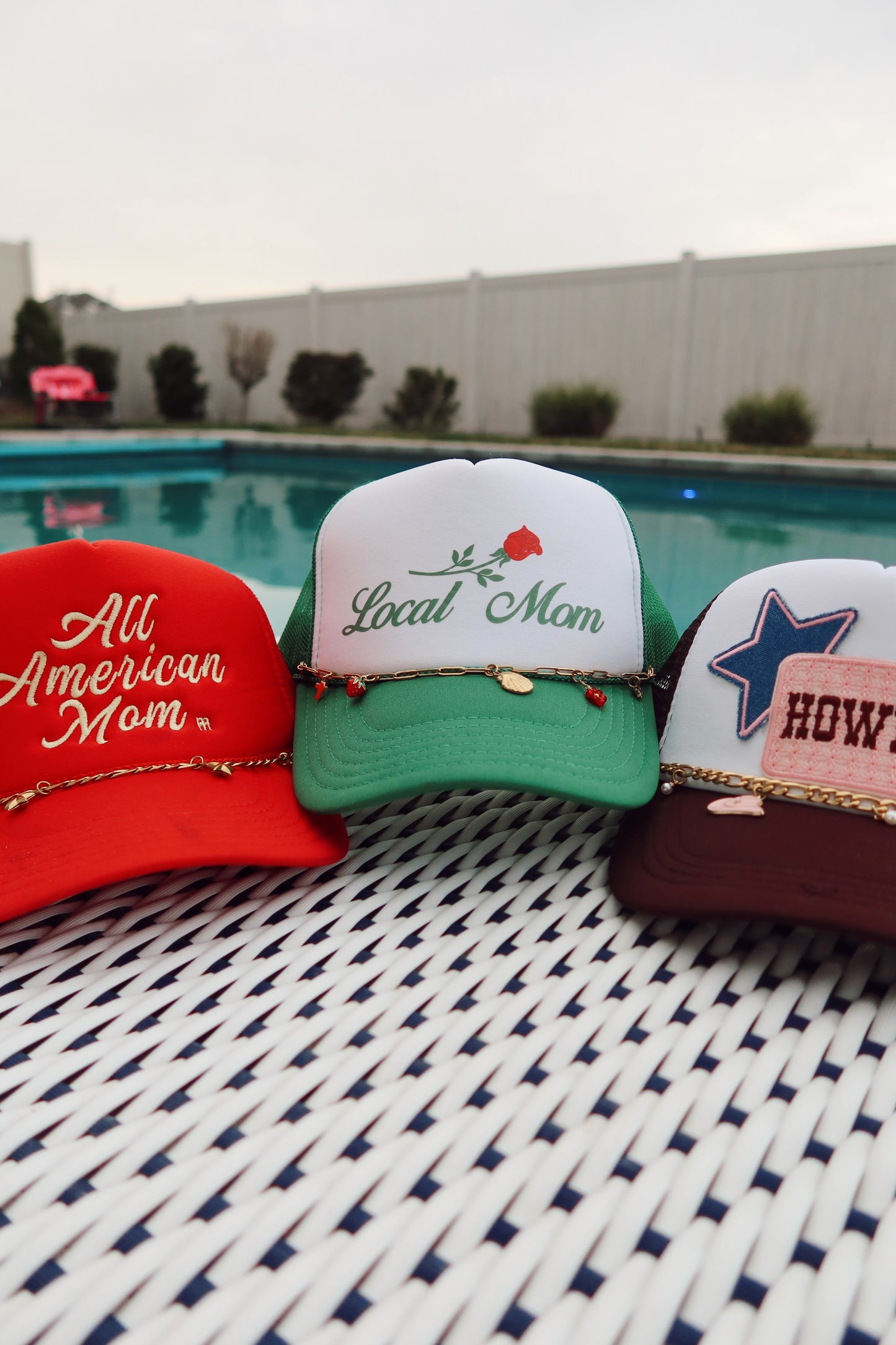 TRUCKER HAT CHAIN