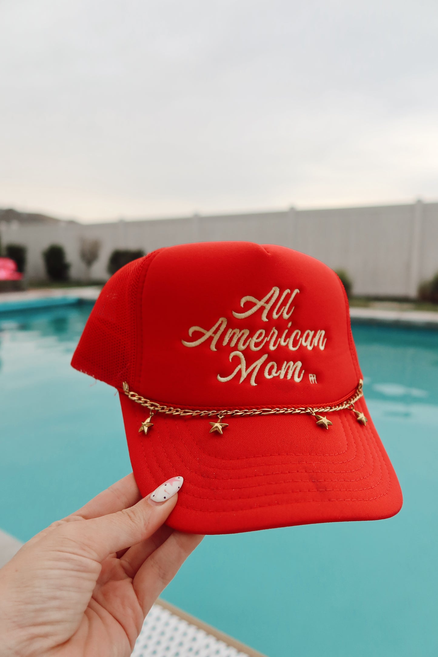 TRUCKER HAT CHAIN