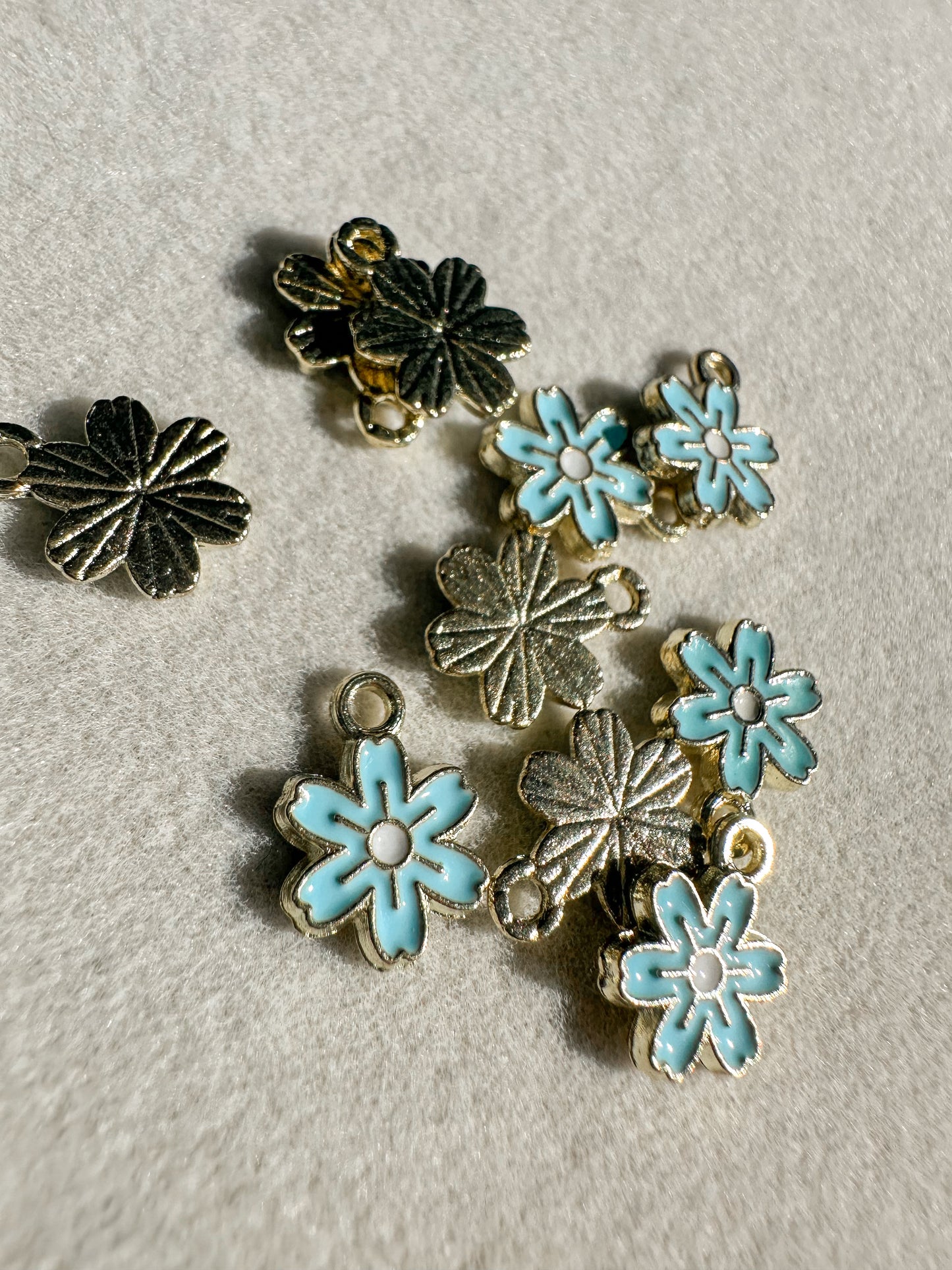 Mini Flower Charm | Blue