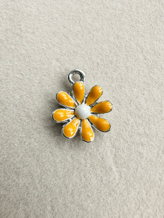 Silver Daisy Charm | Yellow