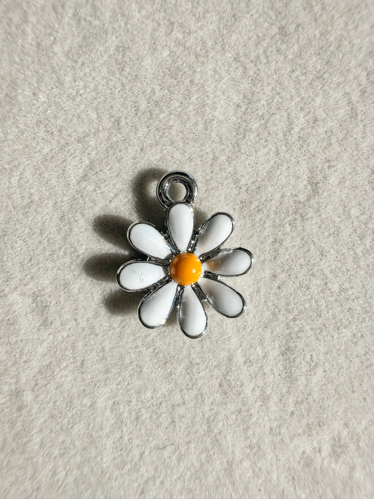 Silver Daisy Charm | White